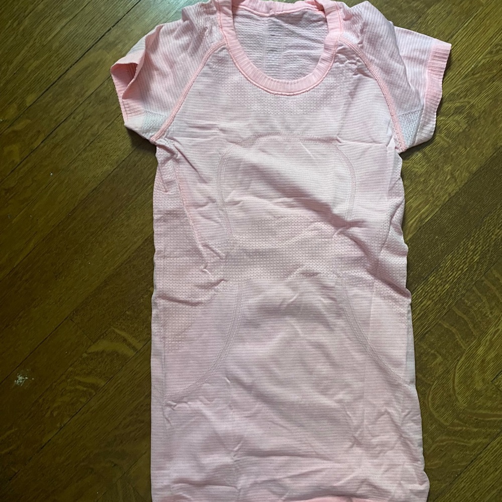 LULULEMON Swiftly Tech Short Sleeve